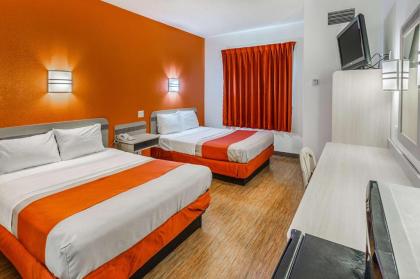 Motel 6-Benbrook TX - Fort Worth - image 12