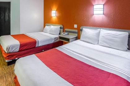 Motel 6-Benbrook TX - Fort Worth - image 13