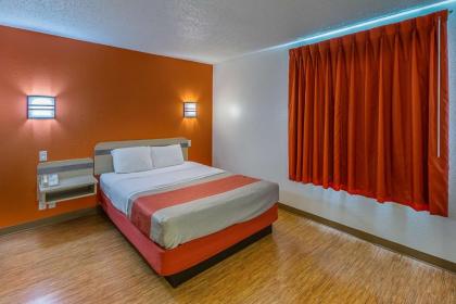 Motel 6-Benbrook TX - Fort Worth - image 15