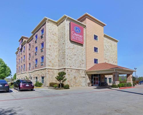 Comfort Suites Benbrook - main image