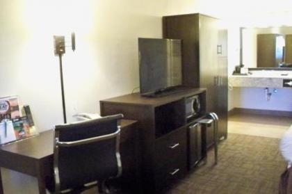 Sugarloaf Mountain Motel - image 2