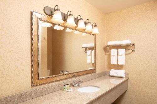 Waypoint Hotel - image 2