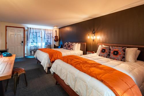 Campfire Hotel - main image
