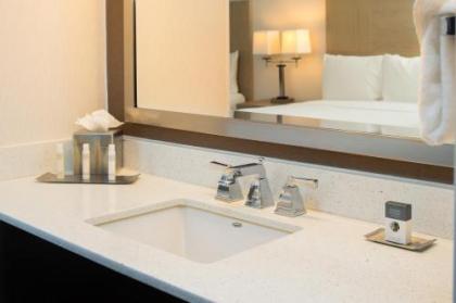 DoubleTree by Hilton Bend - image 3
