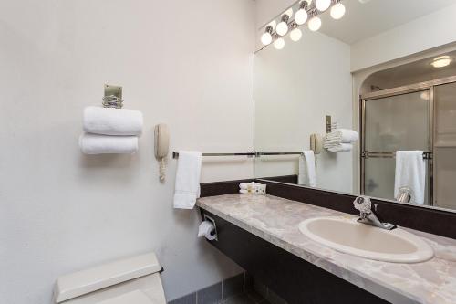 Shilo Inn Suites Hotel - Bend - image 4