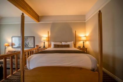 Pine Ridge Inn - image 2