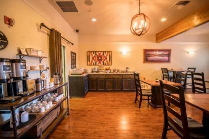 Pine Ridge Inn - image 5