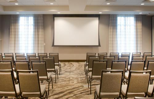 SpringHill Suites by Marriott Bend - image 2