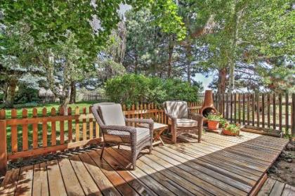 Cozy Bend Studio Apt with Fireplace on 5 Lush Acres Oregon