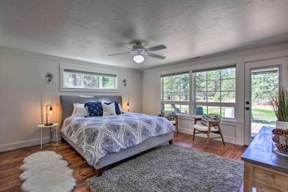 Bend Hideaway on 3 Acres with Decks and Fire Pit! - image 5