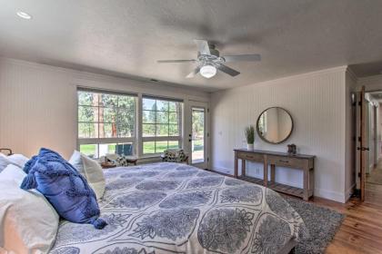 Bend Hideaway on 3 Acres with Decks and Fire Pit! - image 6