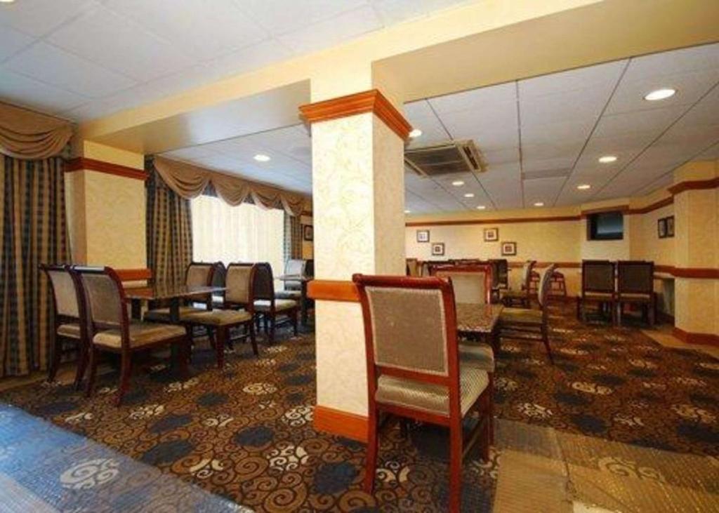 Quality Inn & Suites Bensalem - image 7