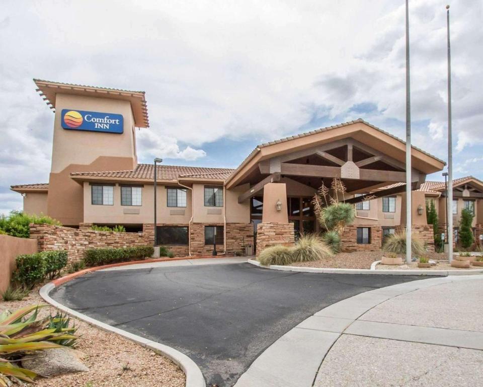 Comfort Inn Benson near Kartchner Caverns - main image