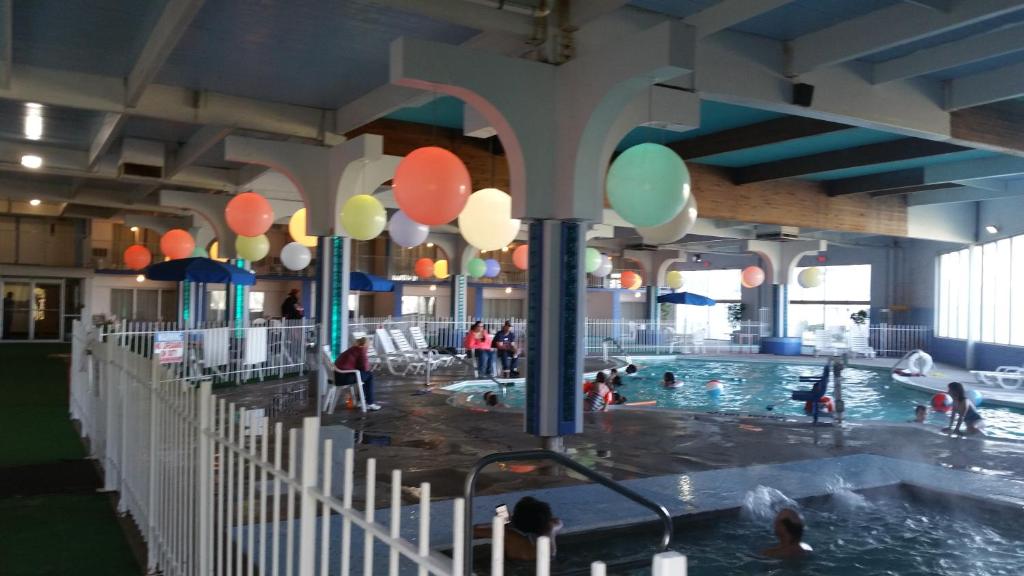Howard Johnson by Wyndham Benton Harbor - image 3