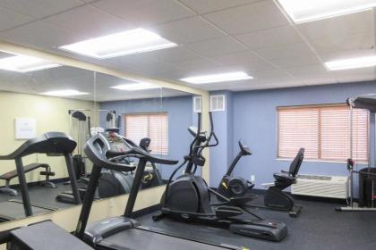 Quality Inn & Suites - image 14