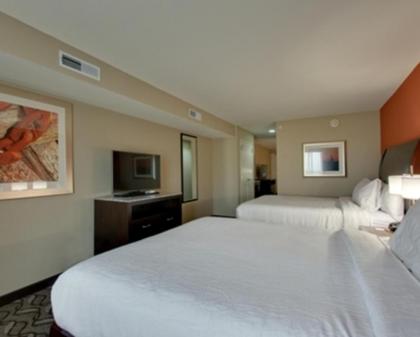 Hilton Garden Inn Benton Harbor - image 11