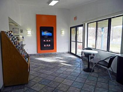 Travelodge by Wyndham Benton Harbor MI - image 9