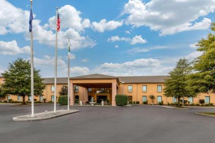 Quality Inn  Suites Benton   Draffenville Benton