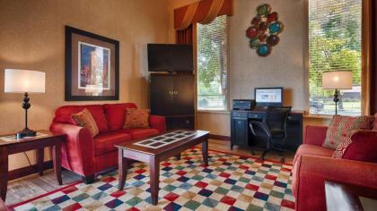 Best Western Benton Inn - image 13
