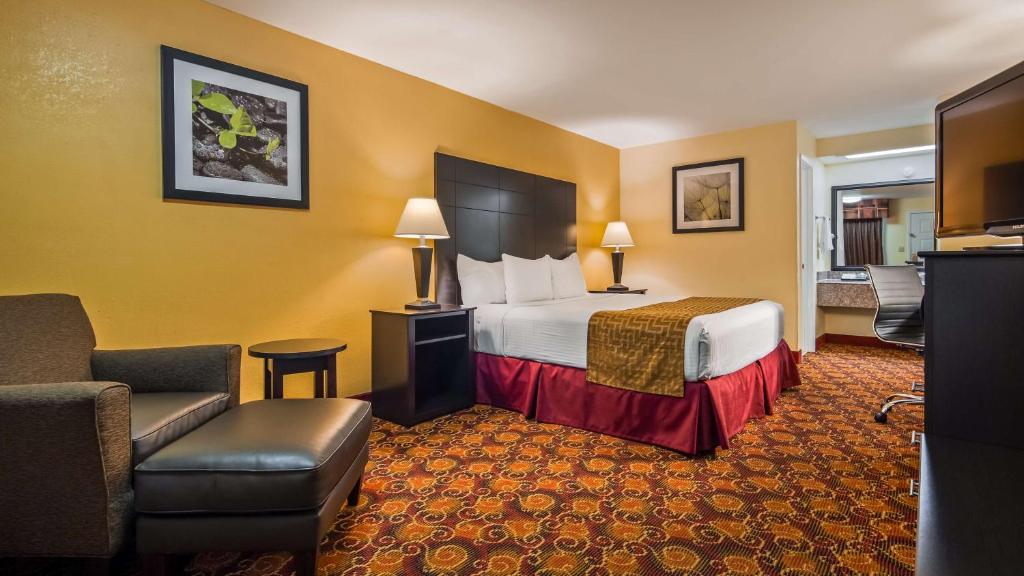 Best Western Benton Inn - image 2