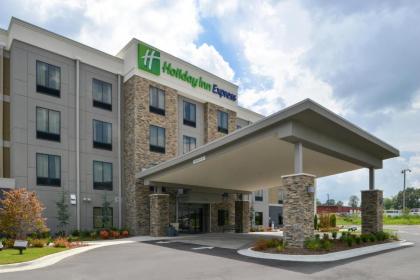 Holiday Inn Express and Suites Bryant - Benton Area an IHG Hotel
