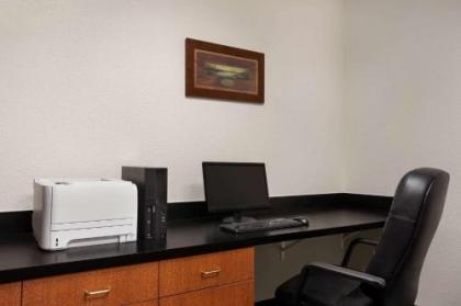 Wingate by Wyndham Bentonville - image 1