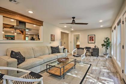 Sunny and Chic Retreat with Spacious Yard and Patio - image 12
