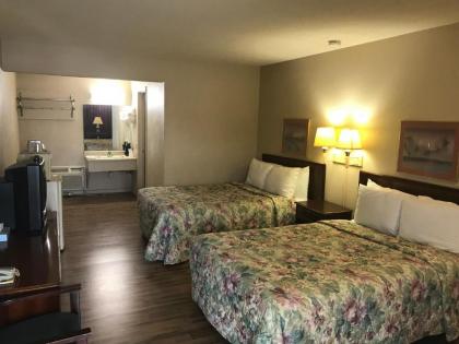 The Hometown Inn - image 11