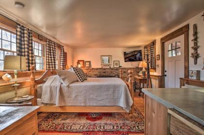 Berkeley Springs Haven with Sleepy Creek Access - image 12