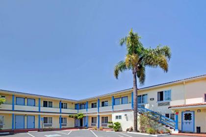 Super 8 by Wyndham Berkeley