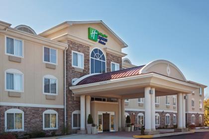 Holiday Inn Express and Suites Meriden an IHG Hotel - image 13