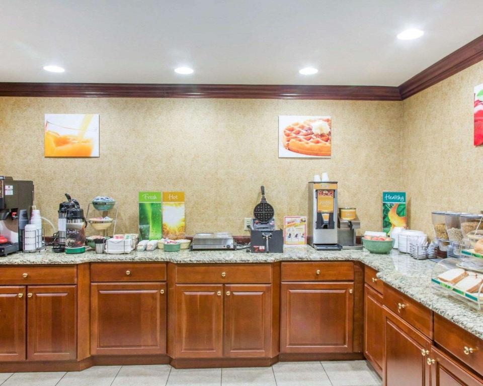 Quality Inn & Suites Meriden - image 4