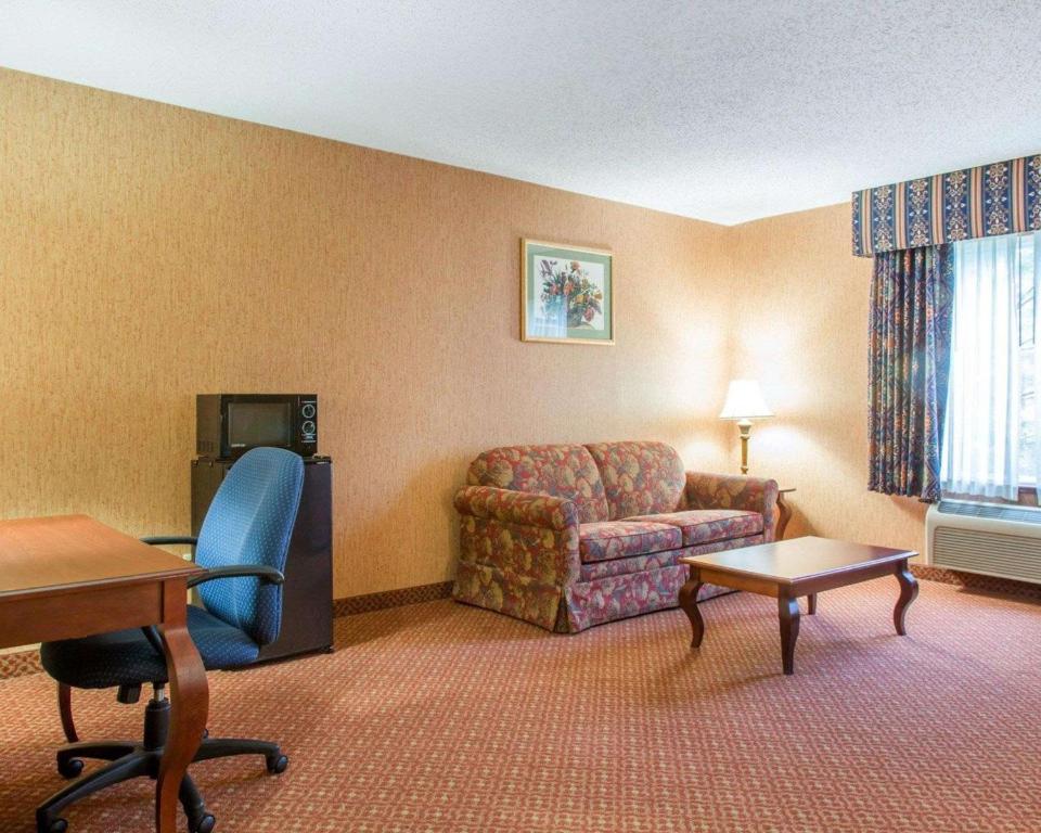 Quality Inn & Suites Meriden - image 6