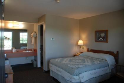 Berlin Village Inn - image 8