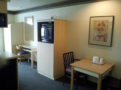 Motel 6-Bernalillo NM - image 8