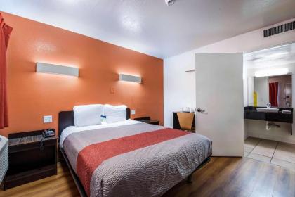 Motel 6-Bessemer AL - Birmingham - image 12