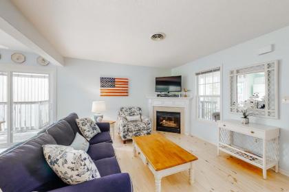 Bahamas Beach Cottages   602 New Providence Bethany Beach