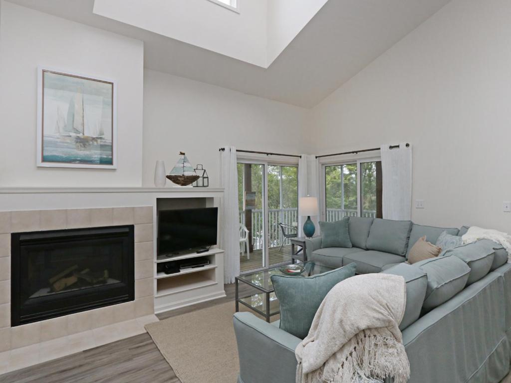 Sea Colony - 55021 Pine Lake - main image