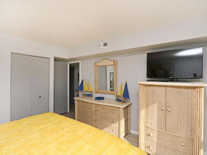Sea Colony West Lake - image 17
