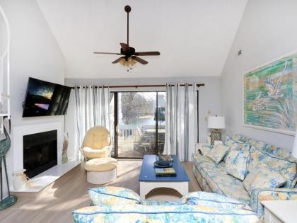 Sea Colony West Lake - image 7