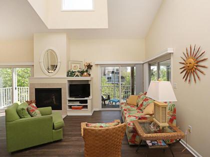 Sea Colony Pine Lake - image 9