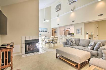 Sea Colony Condo with Balcony - Walk to Town! - image 3