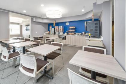 Microtel Inn & Suites by Wyndham Bethel/Danbury - image 5