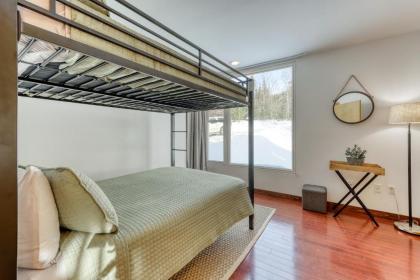 Contemporary Maine Retreat - image 10