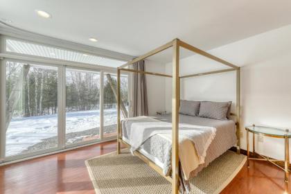 Contemporary Maine Retreat - image 8