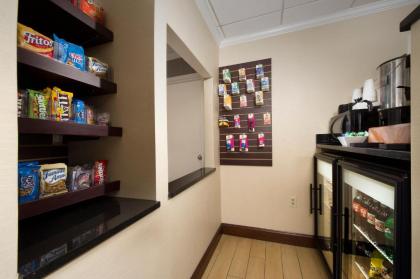American Inn of Bethesda - image 16