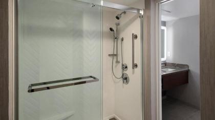 Bethesda Marriott Suites - image 4