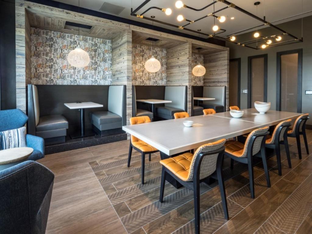Bluebird Suites Near Chevy Chase - image 5