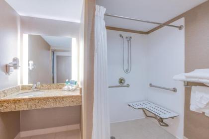 Holiday Inn Express Hotel & Suites Bethlehem an IHG Hotel - image 13