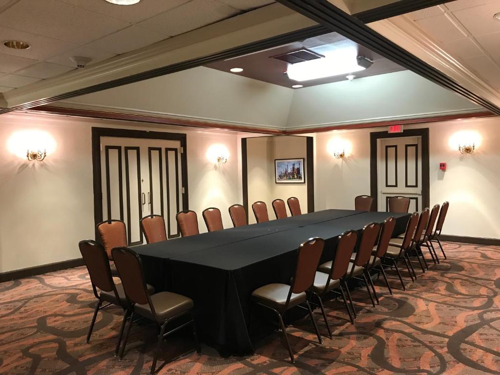 SureStay Plus Hotel by Best Western Lehigh Valley. - image 6